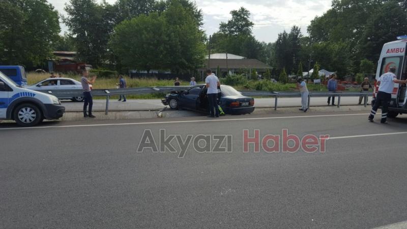 Hakimiyetini Kaybeden Otomobil Sürücüsü Bariyere Girdi
