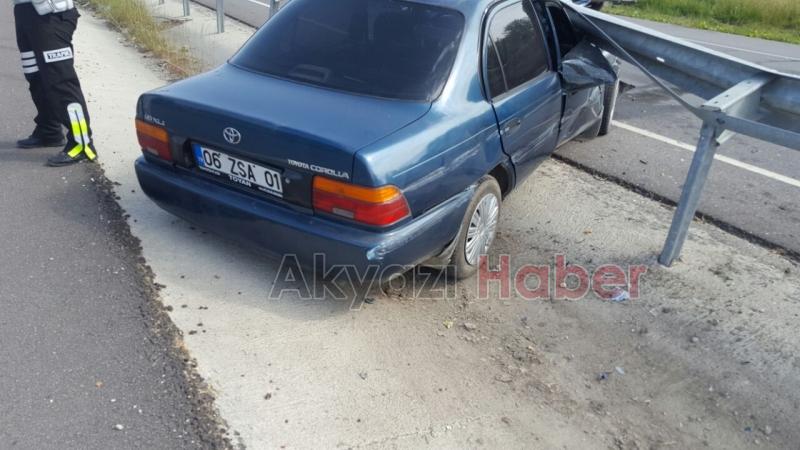 Hakimiyetini Kaybeden Otomobil Sürücüsü Bariyere Girdi