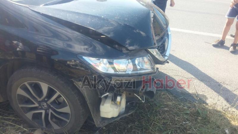 Hakimiyetini Kaybeden Otomobil Sürücüsü Direğe Çarptı