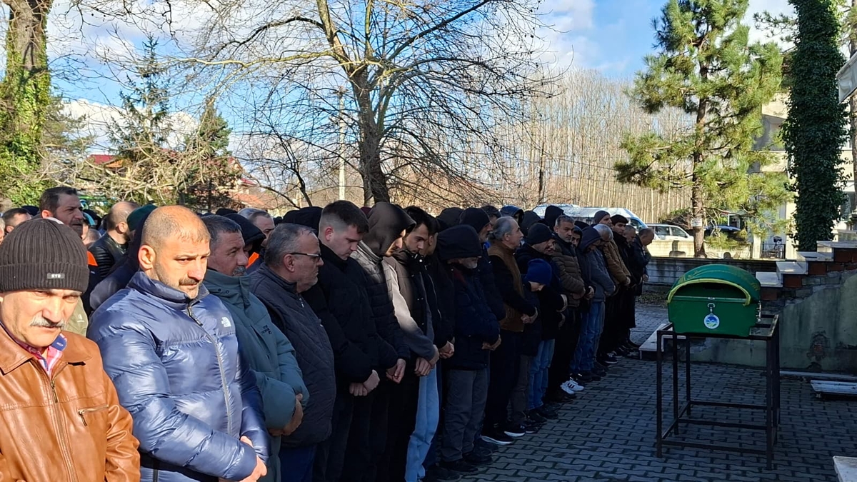 Hakkı Eş Toprağa Verildi