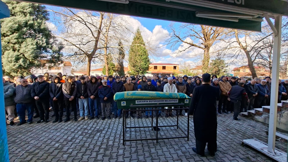 Hakkı Eş Toprağa Verildi