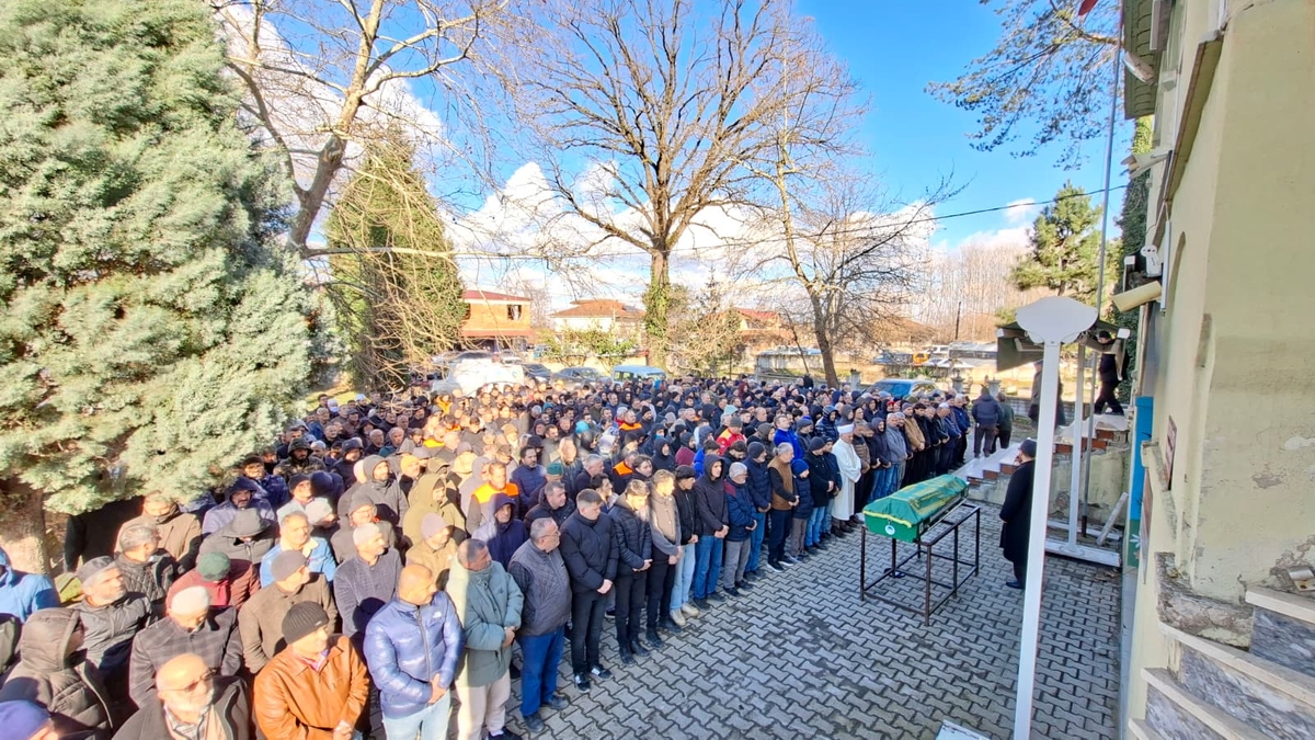 Hakkı Eş Toprağa Verildi