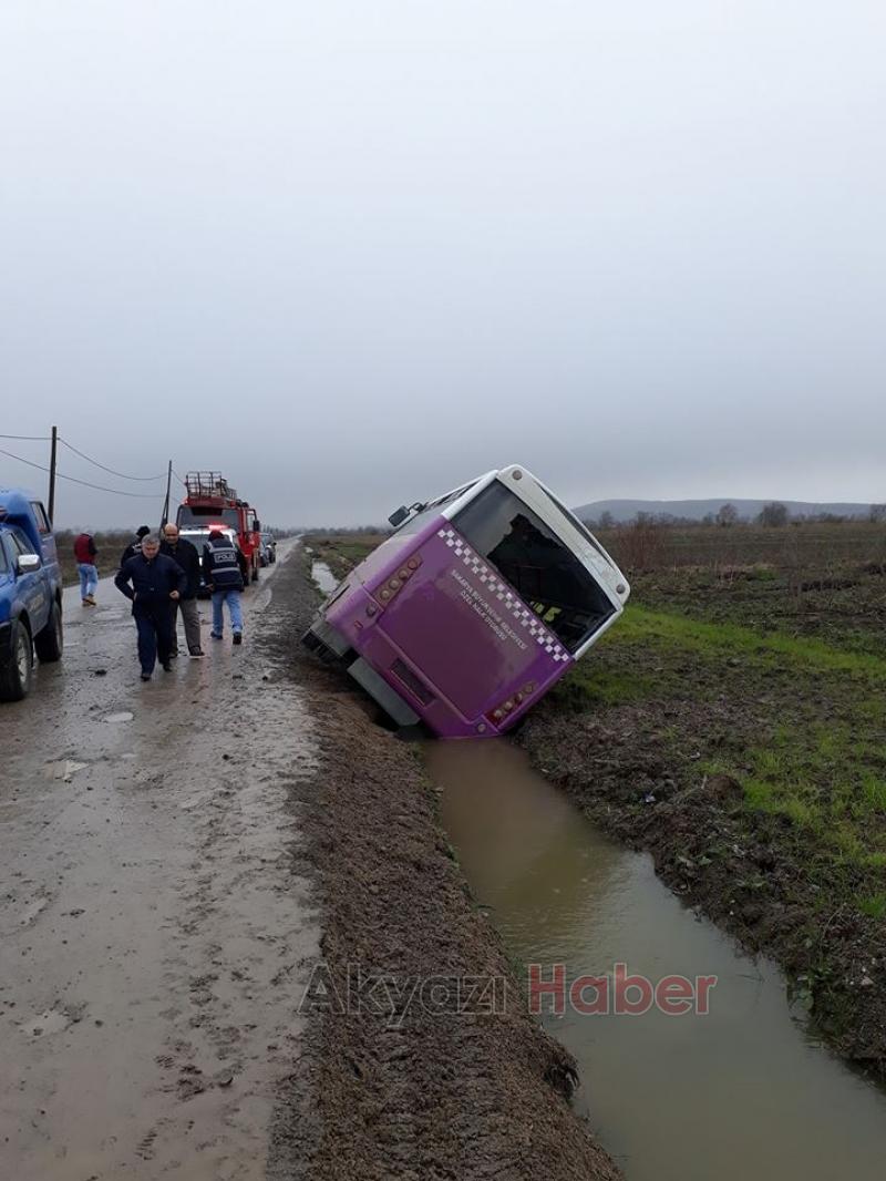 Halk otobüsü devrildi