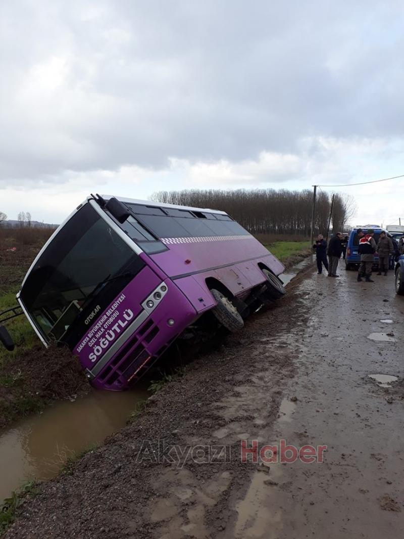 Halk otobüsü devrildi