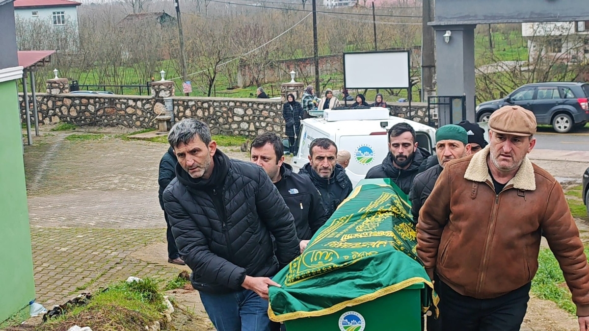 Hamit Uluköylü Ebediyete Uğurlandı.