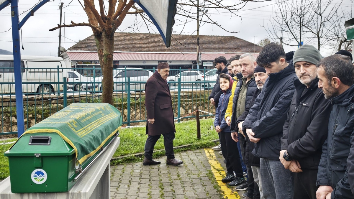 Hamit Uluköylü Ebediyete Uğurlandı.