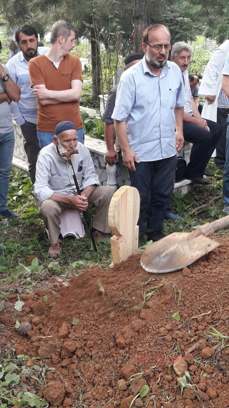 Hanife Akcan Defnedildi