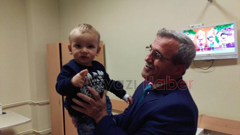 HASAN AKCAN DAN KANDİL GECESİNDE HASTA ZİYARETİ