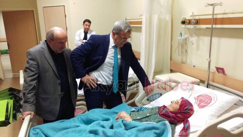 HASAN AKCAN DAN KANDİL GECESİNDE HASTA ZİYARETİ