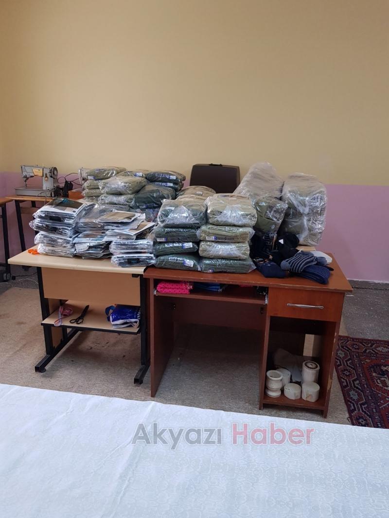 Hasanbey Mahallesi Halk Eğitim Kursundan Mehmetçik’e Giyim Desteği