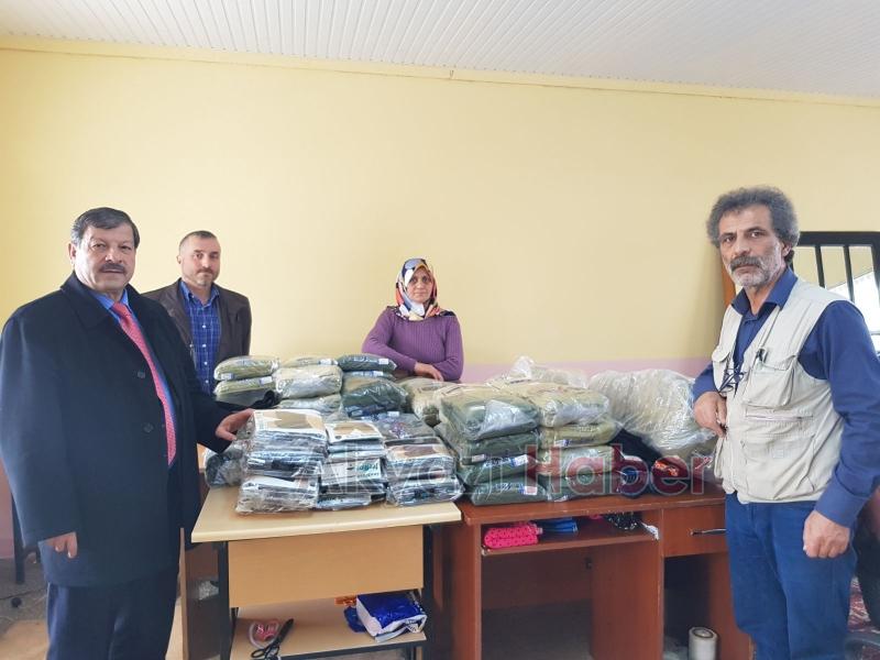 Hasanbey Mahallesi Halk Eğitim Kursundan Mehmetçik’e Giyim Desteği