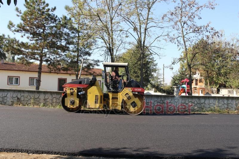 HASANBEY MAHALLESİNDE SICAK ASFALT ÇALIŞMALARI BAŞLADI