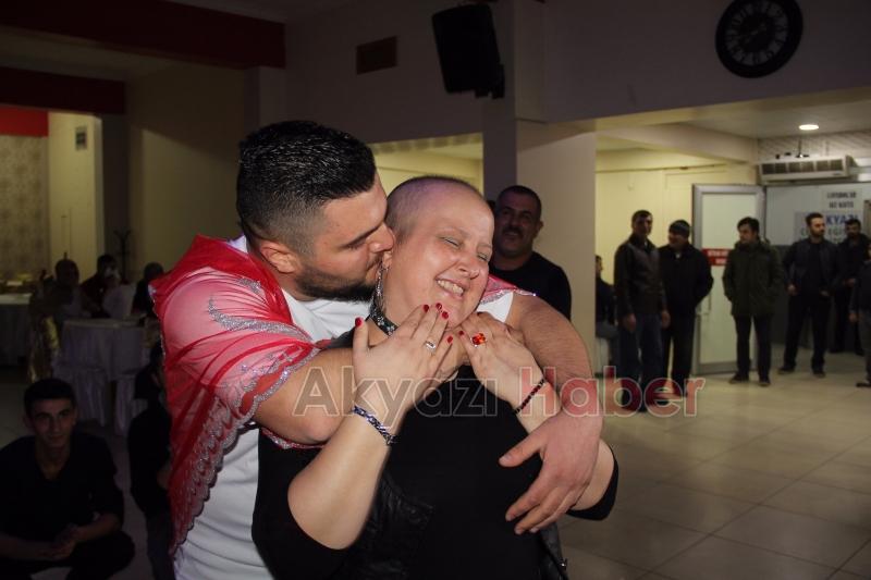 Hasta Annesi Gecesinde Yalnız Bırakmadı