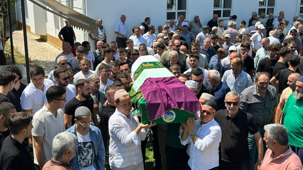 Hastalığa Yenik Düştü, Dualarla Uğurlandı: Zeynep Çalıkoğlu’na Veda