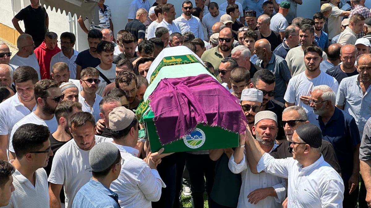 Hastalığa Yenik Düştü, Dualarla Uğurlandı: Zeynep Çalıkoğlu’na Veda