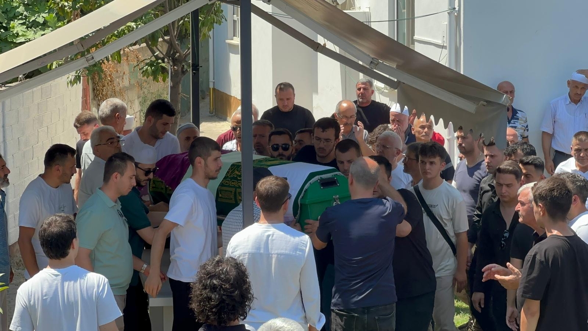 Hastalığa Yenik Düştü, Dualarla Uğurlandı: Zeynep Çalıkoğlu’na Veda