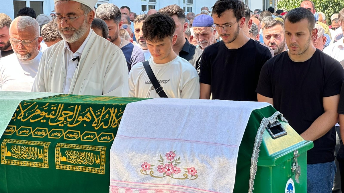 Hastalığa Yenik Düştü, Dualarla Uğurlandı: Zeynep Çalıkoğlu’na Veda