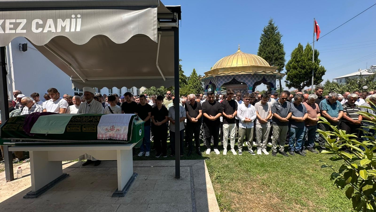 Hastalığa Yenik Düştü, Dualarla Uğurlandı: Zeynep Çalıkoğlu’na Veda