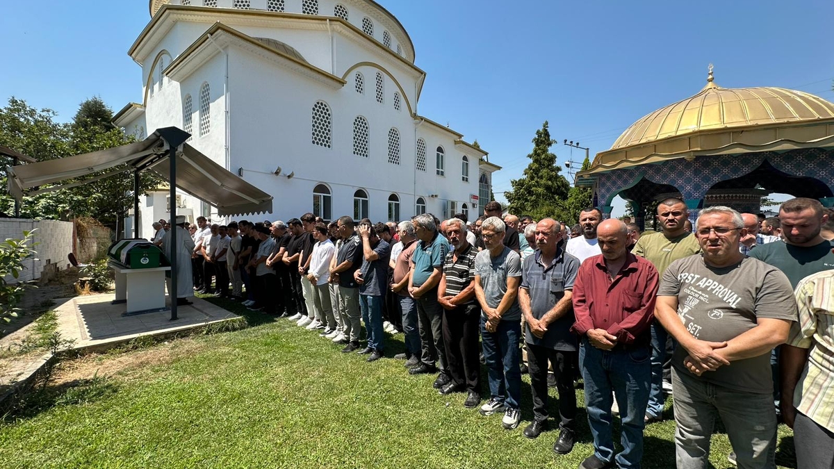 Hastalığa Yenik Düştü, Dualarla Uğurlandı: Zeynep Çalıkoğlu’na Veda