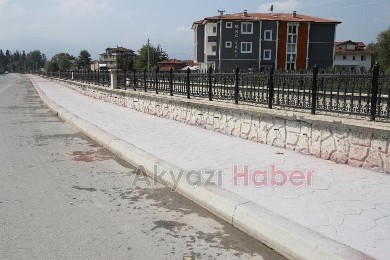 HASTANE MAHALLESİ, SEYFELER MAHALLESİ VE KARACASU DERESİ KALDIRIM ÇALIŞMALARINDA SONA GELİNDİ