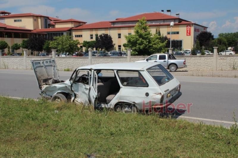 Hastane Önü Trafik Kazası