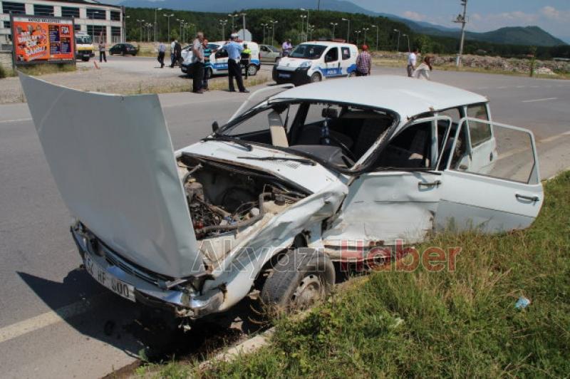Hastane Önü Trafik Kazası