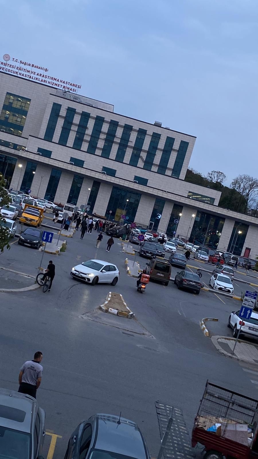 Hastane otoparkında akıllara durgunluk veren kaza