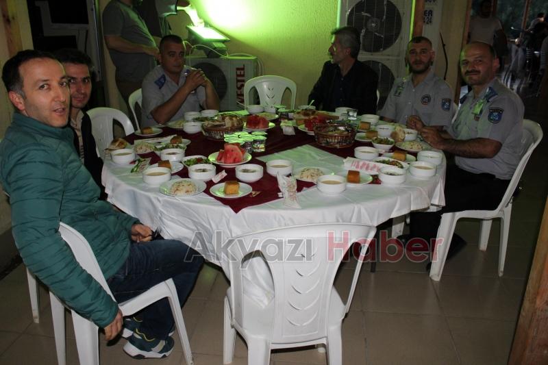 Hastane personeli iftarda bir araya geldi