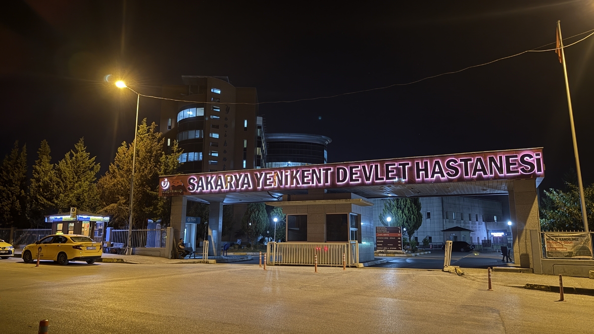 Hastanede eşini vurdu