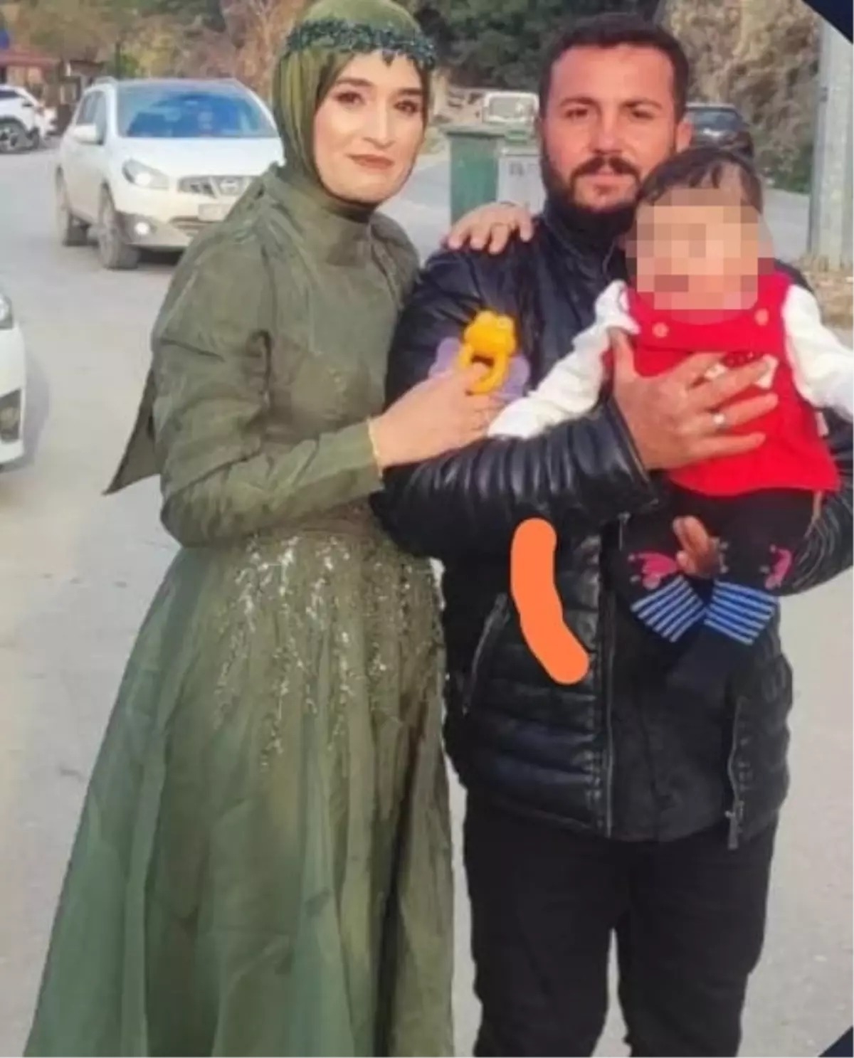 Hatay’ın Altınözü ilçesinde yaşanan aile içi tartışmada annesine saldırdı, eşini öldürdü.