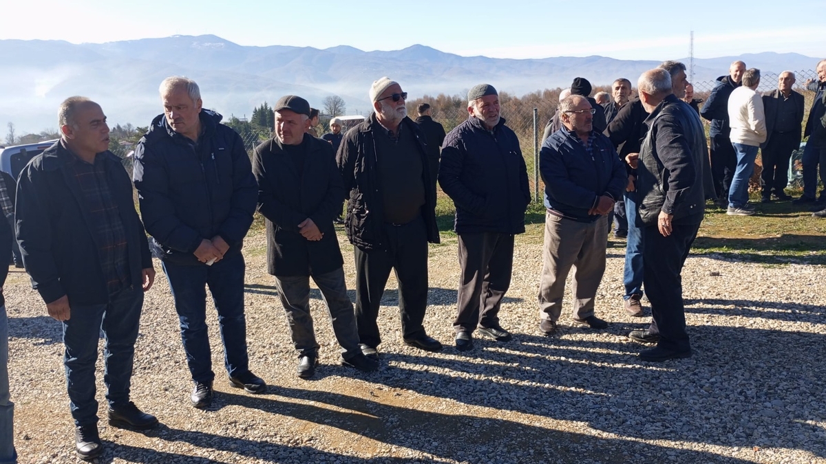 Hatice Şimay Toprağa Verildi.