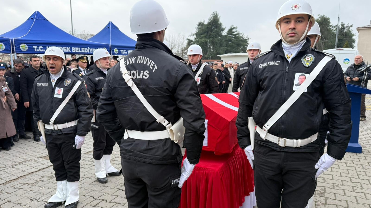 Hayatını kaybeden polis için tören düzenlendi