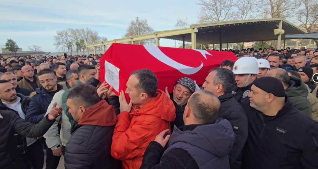 Hayatını kaybeden polis toprağa verildi