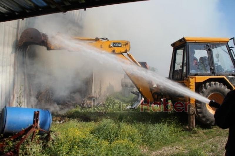 Hayvan Çiftliği Samanlığında yangın