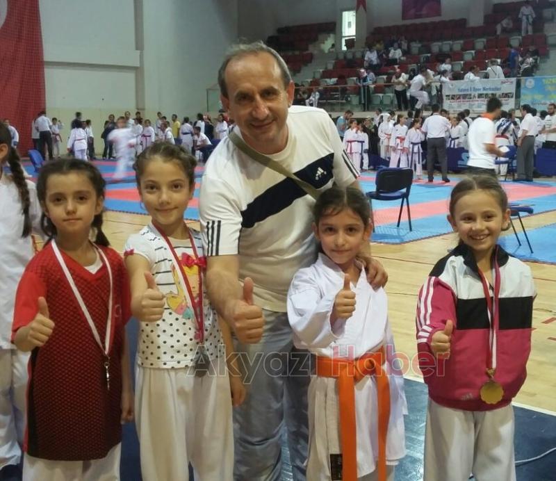 HEM TAKIMI 5 ALTIN 4 GÜMÜŞ MADALYA KAZANDILAR