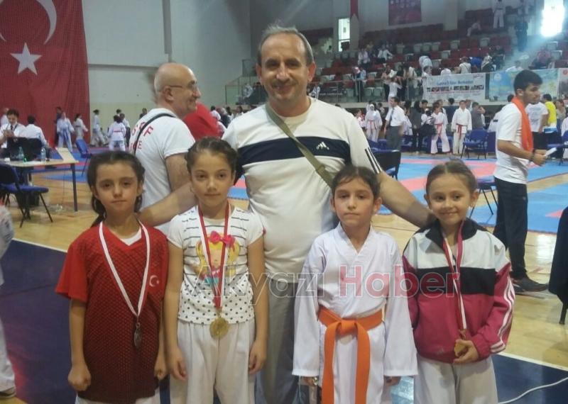 HEM TAKIMI 5 ALTIN 4 GÜMÜŞ MADALYA KAZANDILAR