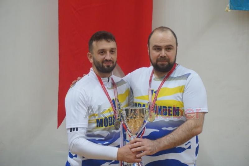 Hendek 15 Temmuz Şehitleri Voleybol Turnuvası Şampiyonu Akyazı Anadolu lisesi