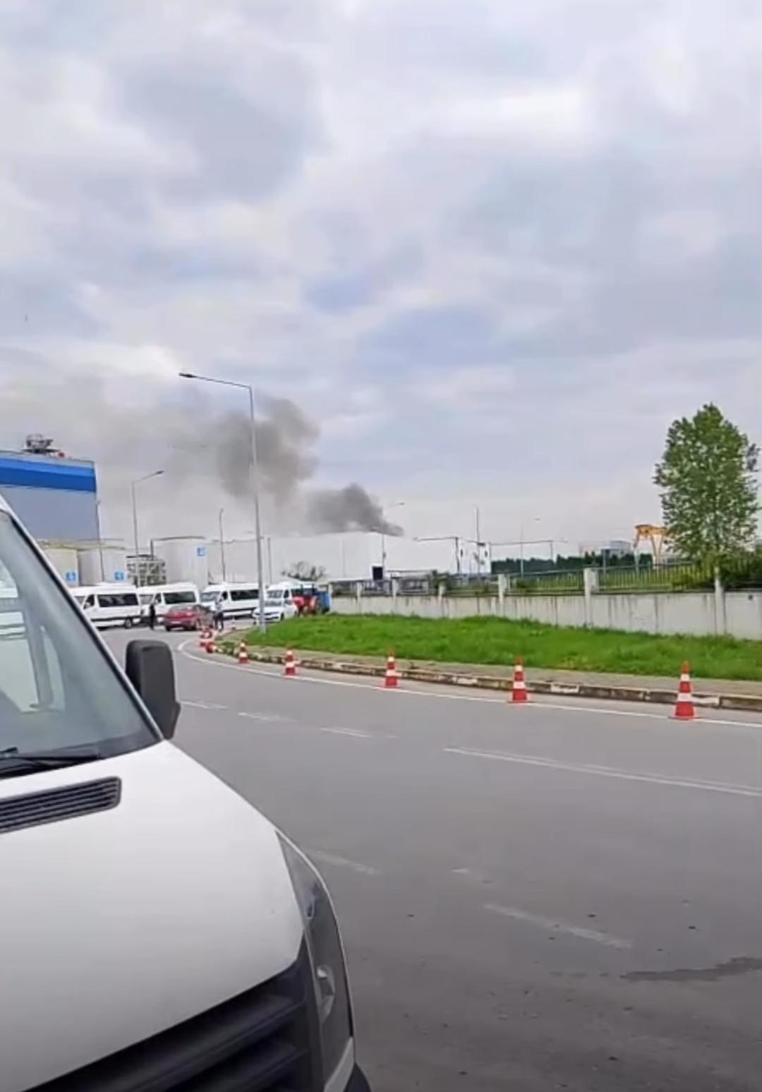 Hendek 2. OSB'de fabrikada patlama: 1'i ağır 8 yaralı