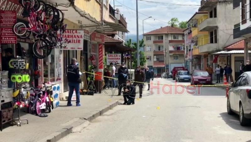 Hendekte muhtar bir kişiyi öldürdü