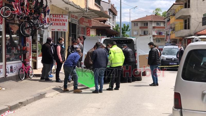 Hendekte muhtar bir kişiyi öldürdü