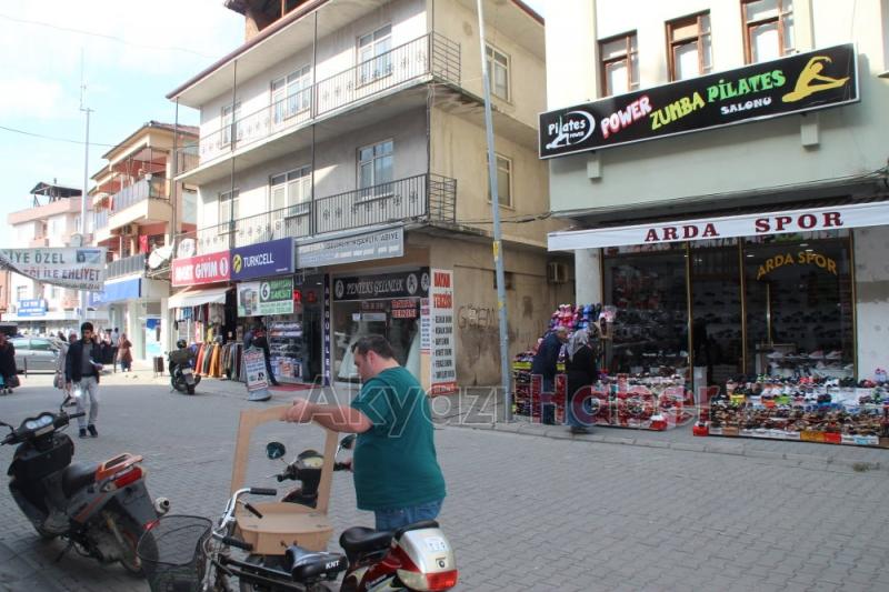 HER YAŞ GRUBU İÇİN ALANINDA UZMAN EĞİTİMCİLER EŞLİĞİNDE PİLATES VE ZUMBA SEANSLARI