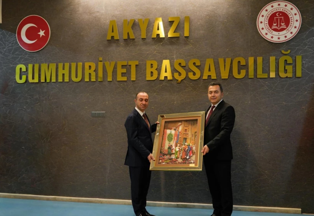 HSK Üyesi Özdemir Akyazı Adliyesi'ni ziyaret etti