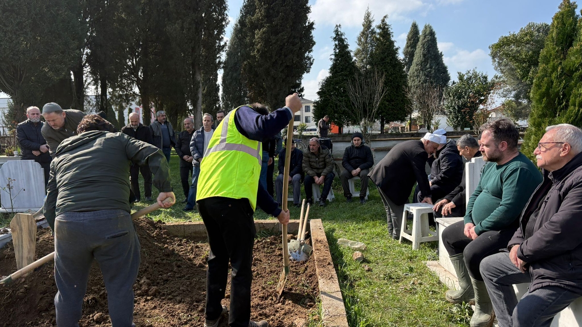 Hüseyin Güleç Ebediyete Uğurlandı 