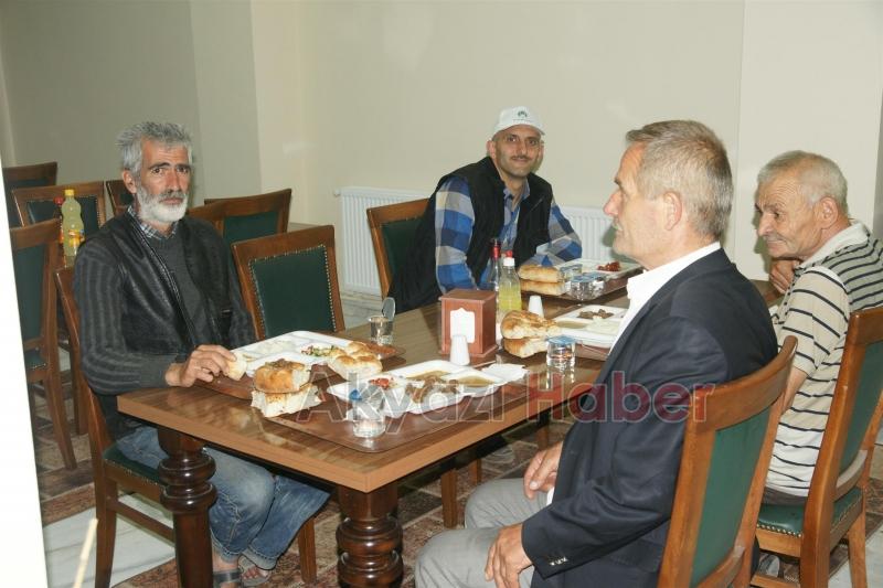 İFTAR VERMEK İSTEYEN HAYIRSEVERLER AKYAZI AŞEVİNDE BULUŞUYOR
