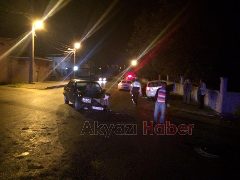 İki Araç Çarpıştı