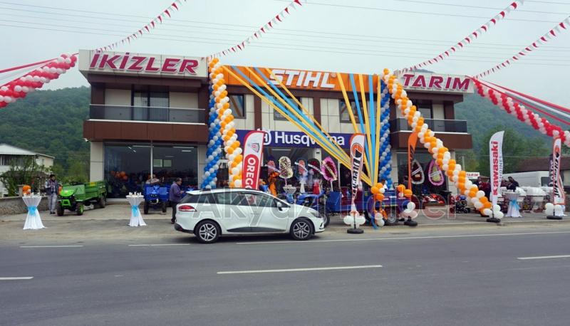 İkizler Tarım Makineleri Dualarla Açıldı