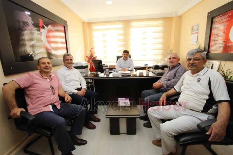 İL GENELİ BİLGİ YARIŞMASINDA BAŞARI ELDE EDEN VAKIF ORTAOKULU ÖĞRENCİLERİNE BAŞKANDAN ALTIN