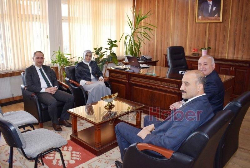 İl Milli Eğitim Müdürü Akyazıyı Ziyaret Etti