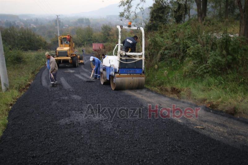 İLÇE GENELİNDE ASFALT SERİMİ ve YAMA ÇALIŞMALARI SÜRÜYOR