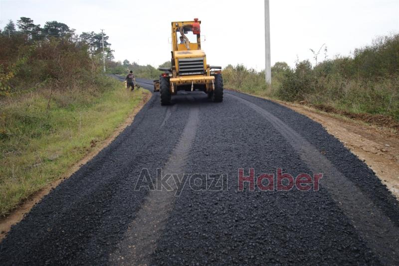 İLÇE GENELİNDE ASFALT SERİMİ ve YAMA ÇALIŞMALARI SÜRÜYOR
